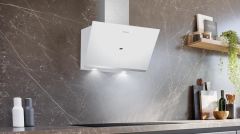 Siemens LC67KPJ20T iQ500 Duvar Tipi Davlumbaz 60 cm Beyaz Cam Yüzey