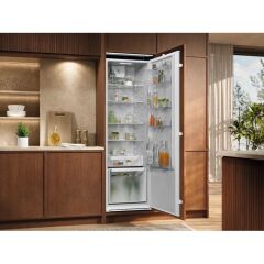 Electrolux ERD6DE18S1 DynamicAir Ankastre Soğutucu 312 Lt.