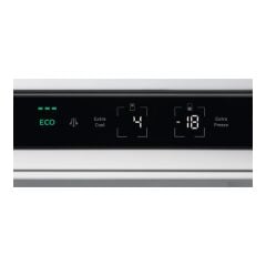 Electrolux LNG7TE18S Ankastre Buzdolabı 256 Litre